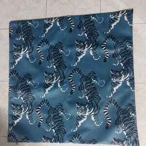 Soft Comfortable Tiger Print Euro Sham Case Cover Pillow Cases Beautiful Decor